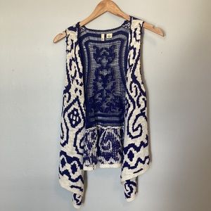 Anthropologie sweater vest blue and white pattern size xs/s excellent condition